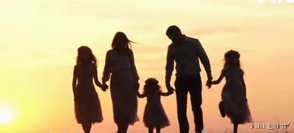 有个朋友问我你天天写微头条，
你坚持创作的理由是什么？
难道仅仅只是为了那几块钱