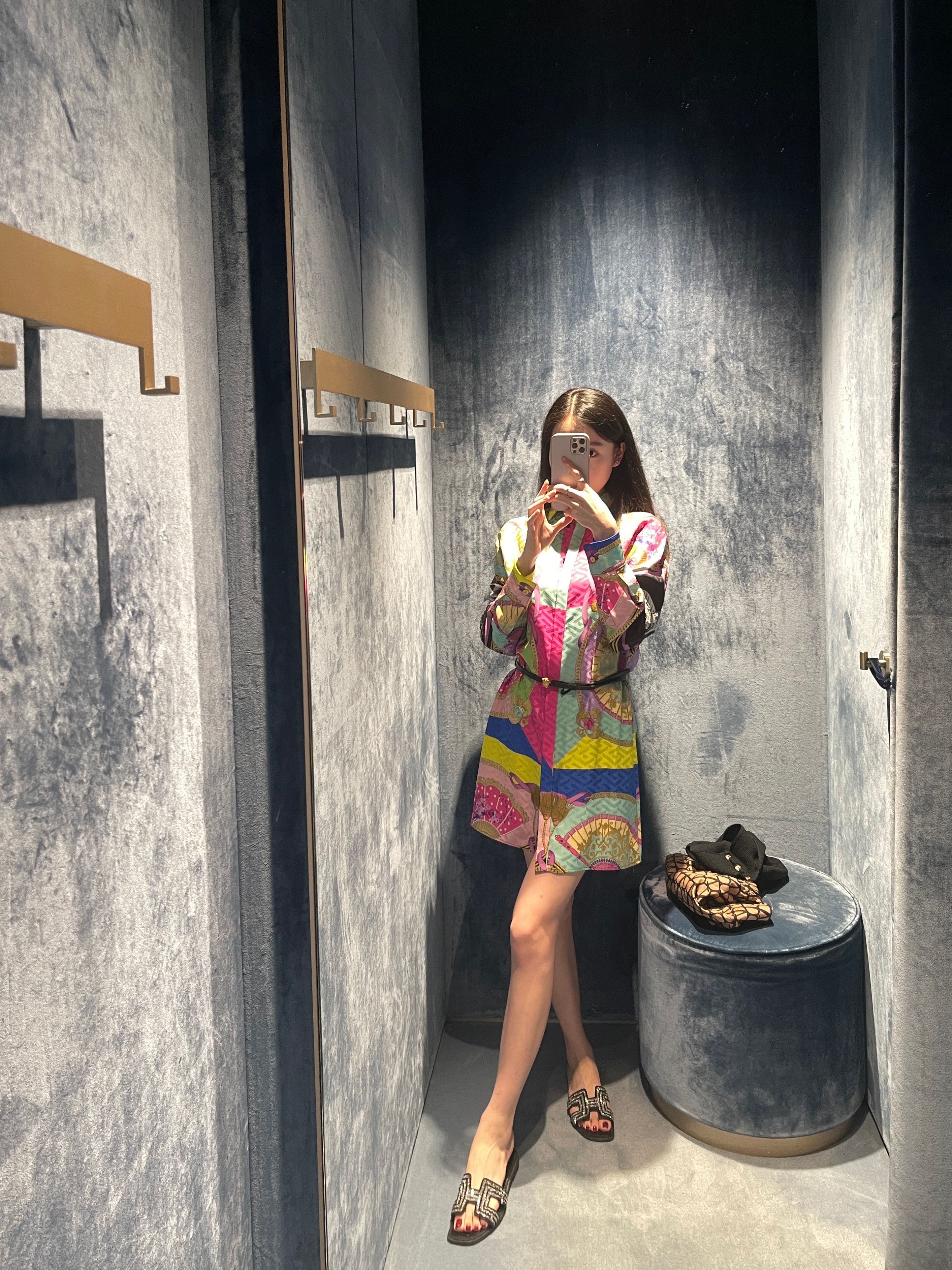 别的美女穿范思哲是美艳可人儿 我穿就是“小孩偷穿大人的衣服” ​​​