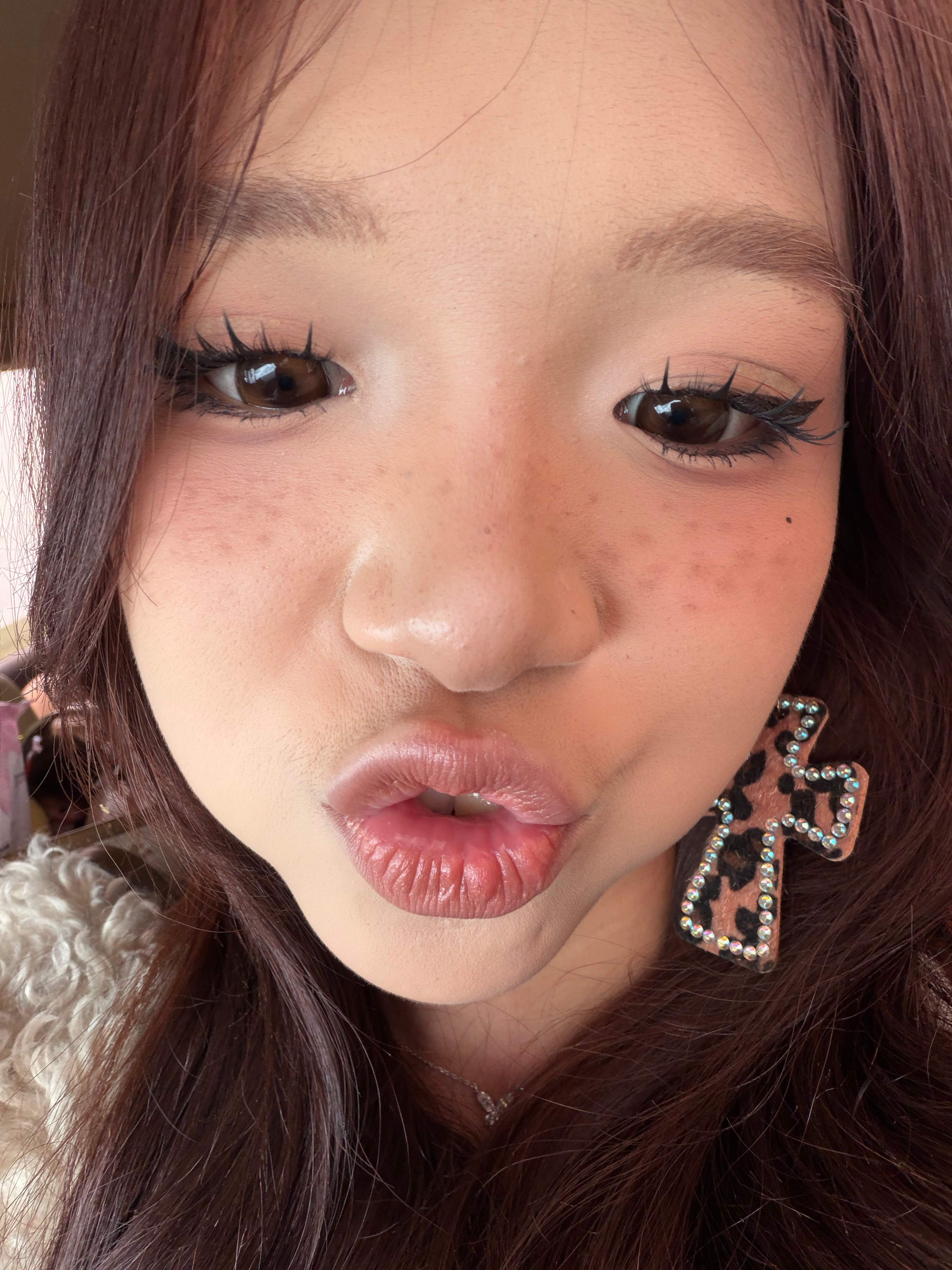 我今天的妆容好美呀自己画的哦！米琪吵吵屋