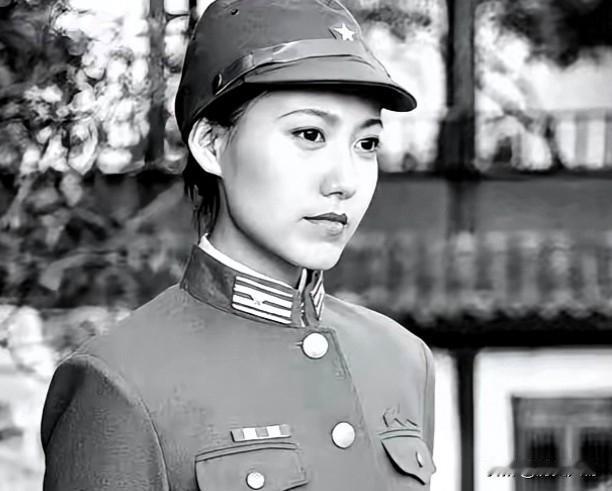 有着“帝国之花”之称的南造云子，1909年生于上海，父亲是日本老牌间谍。她13岁
