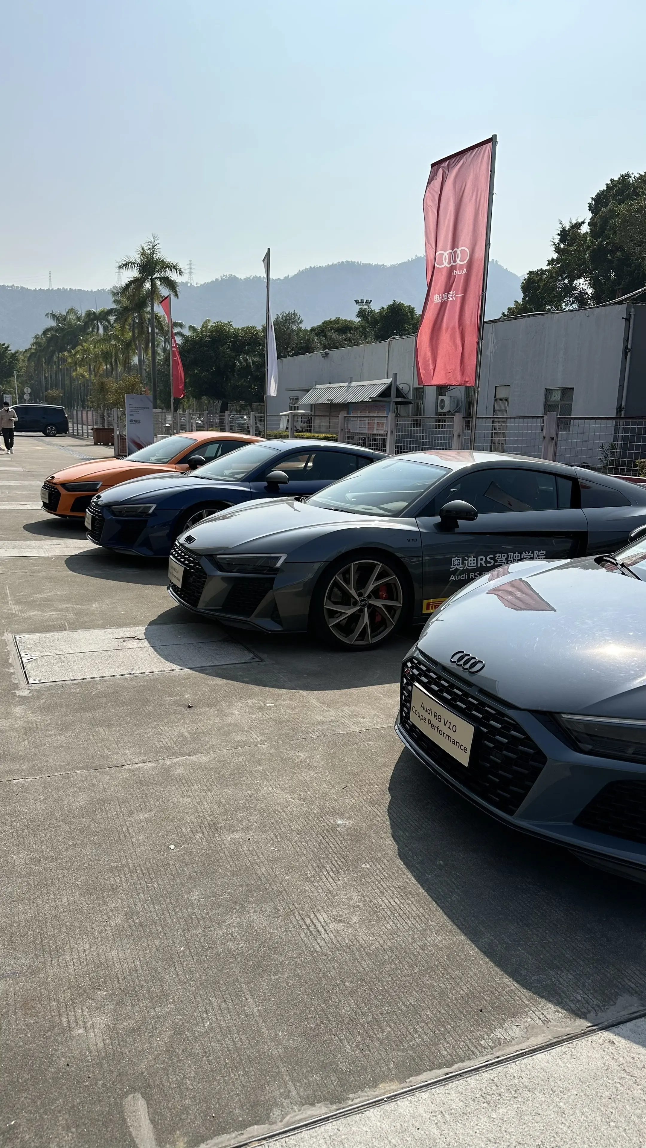 R8不知道是否会有继任车型，但TT发布了新的继任车型，灵感兰源于早期的...