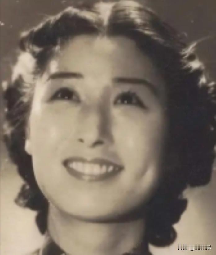 1940年2月，沦陷后的上海寒意凛冽，一个星月无光的夜晚，沪西中山路郊外的荒郊旷