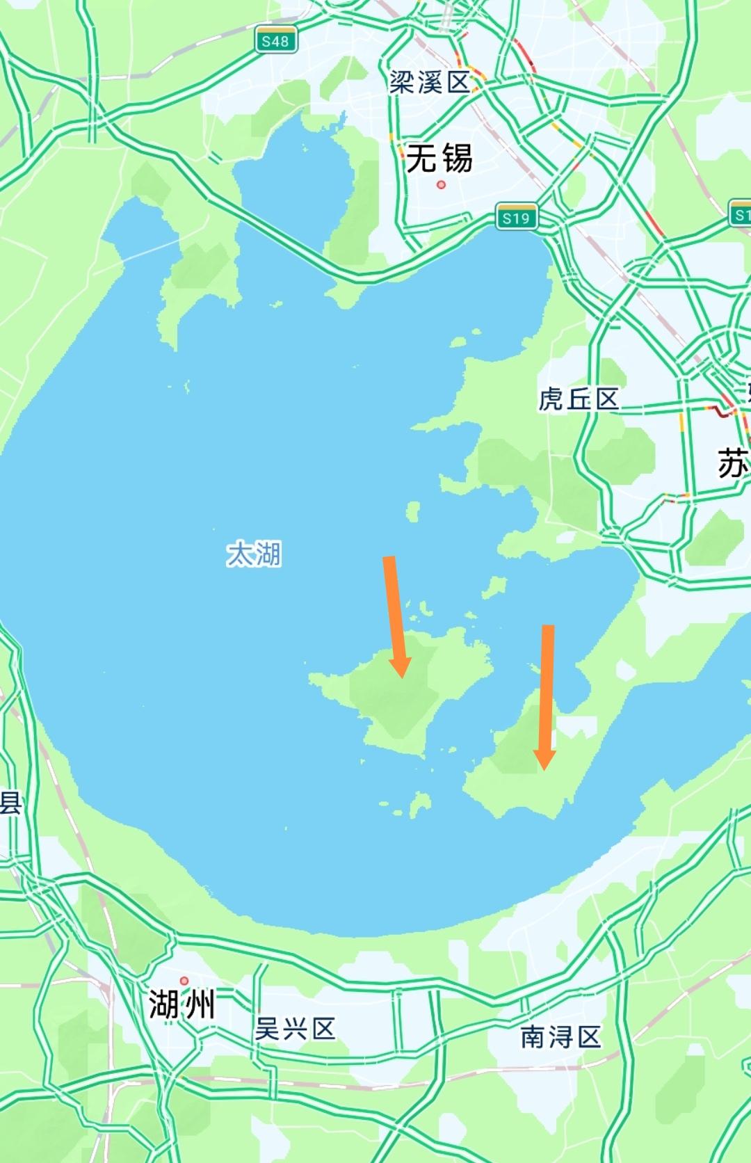 洞庭山在太湖中，与洞庭湖没关系。太湖里有两座山，东洞庭山位于东山半岛，西洞庭山位