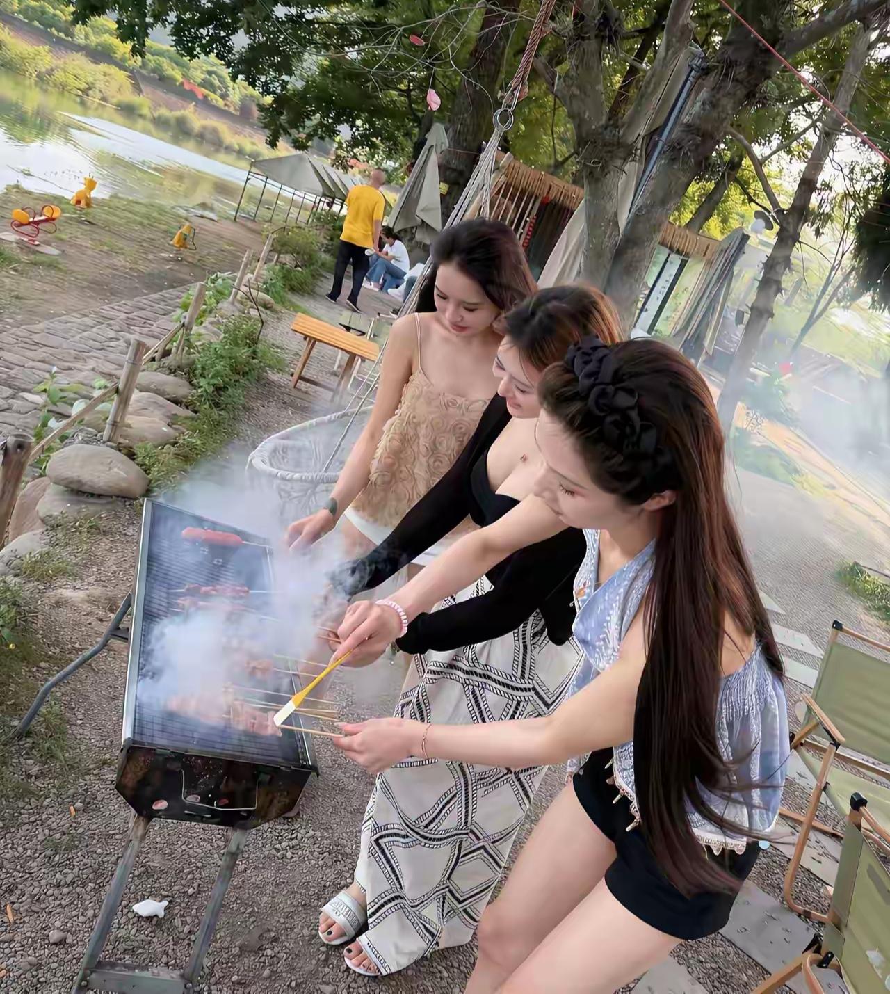 此情此景你会用哪个词来形容？