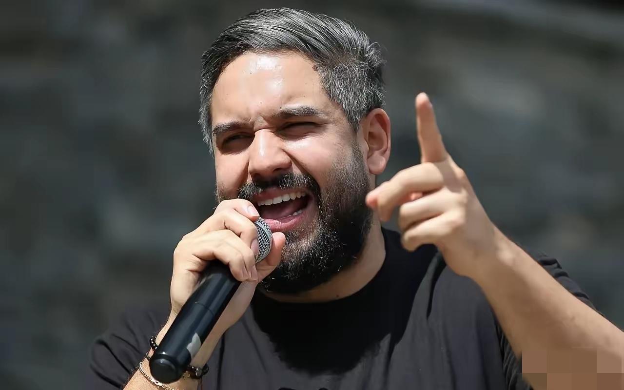 马杜罗儿子开始行动，呼吁支持者走上街头，矛头指向出卖父亲的叛徒？
​“历史会揭晓