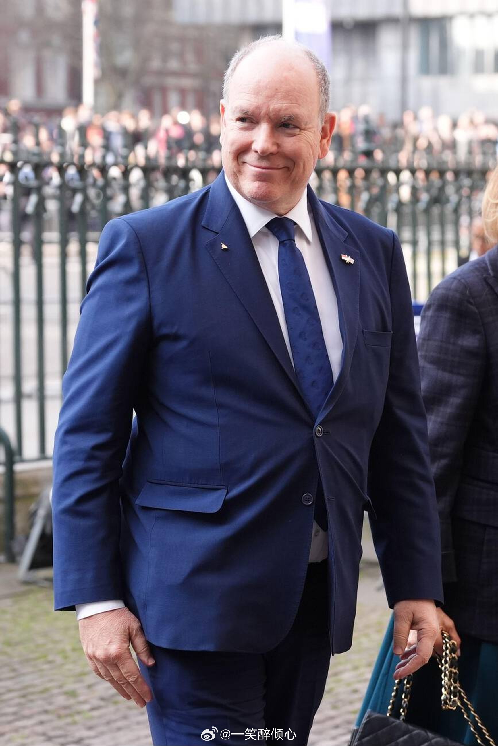 英国王室  今天摩纳哥的阿尔贝二世亲王难得和英国王室在伦敦威斯敏斯特大教堂参加英