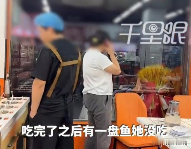 7 月 19 日，江苏一饭店，女子吃不完想打包，老板不让。她气得立马拨打1231