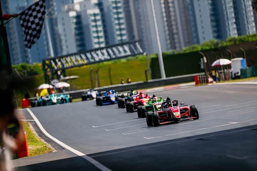 📊 今年F4中国不只是车手之间打得热，车队积分也挺有看点。CHAMP ACAD