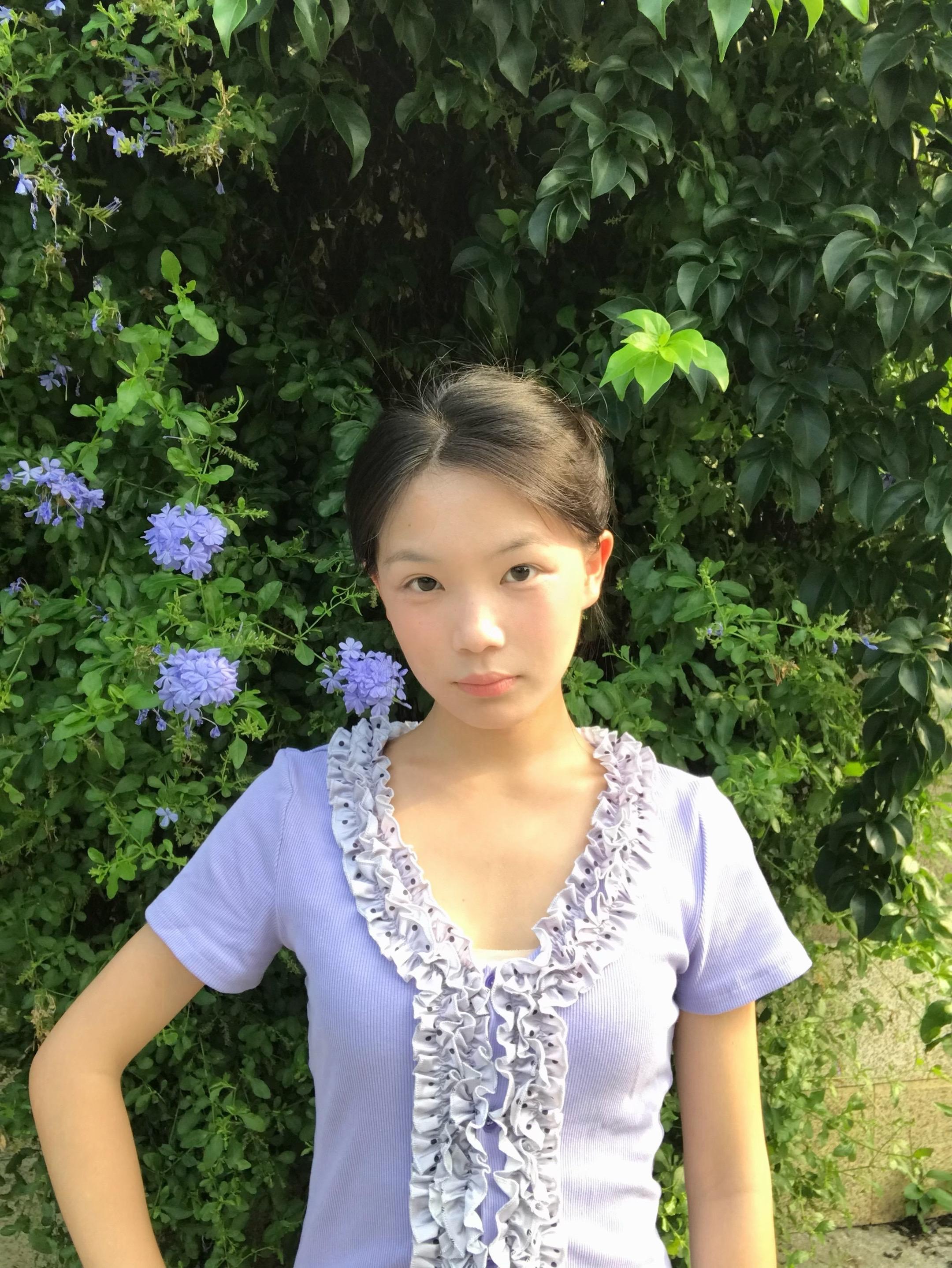 轻轻说着