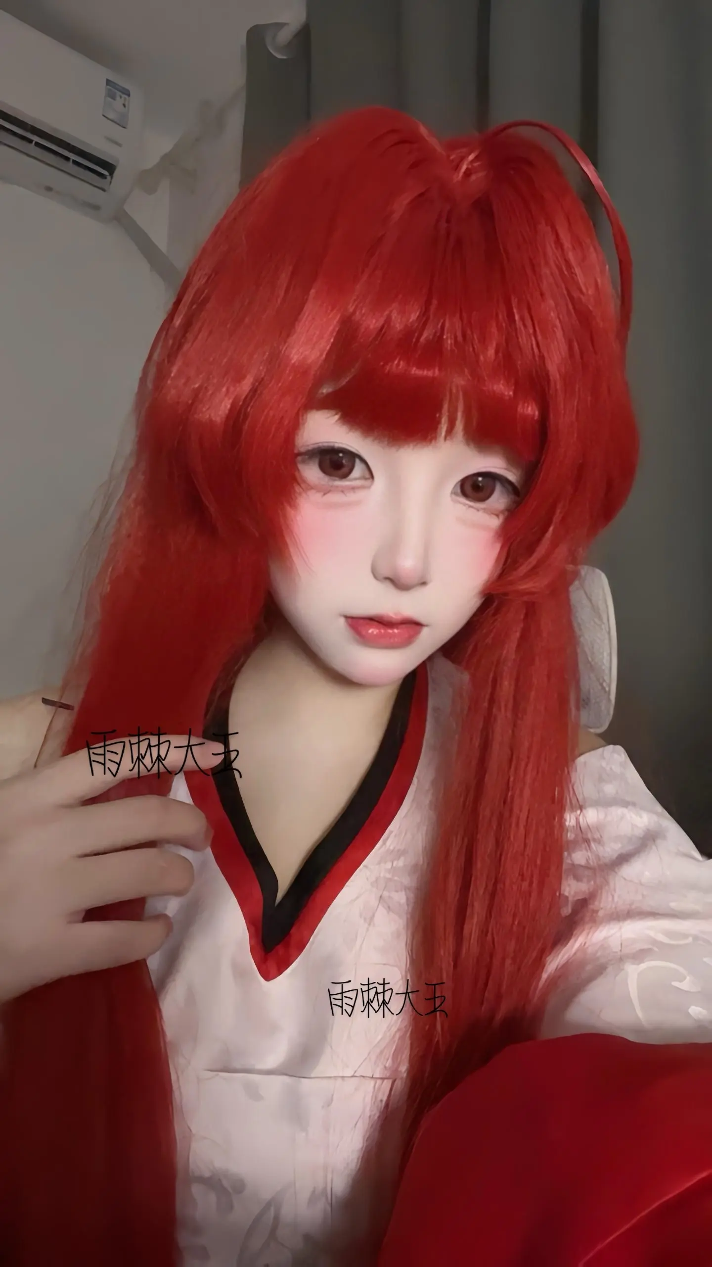 4月23日,和Sakura去逛街，回到旅馆能在镜子里看到了超级漂亮的绘...