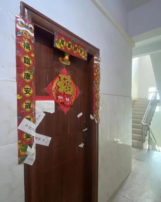 湖南女子不堪家暴逃到广东弟弟处，丈夫通过定位追来将妻子与弟媳杀害。

刘女士长期