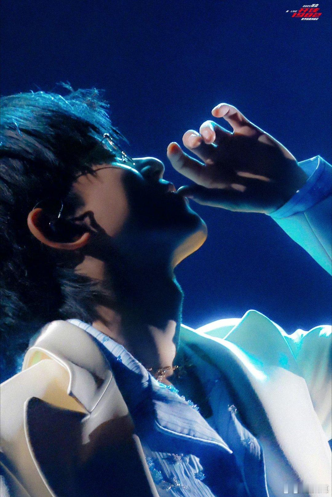 张杰 ✨张杰 5A级进去颈区一直在诱惑，这谁能顶得住