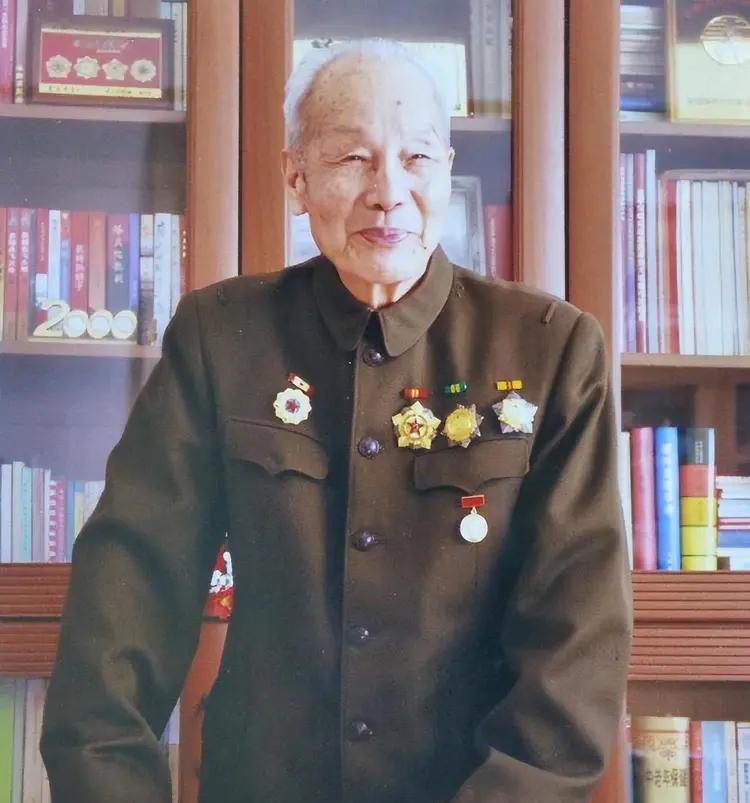 涂通今（1914年9月-2023年4月3日），福建省长汀县涂坊镇涂坊村人，医学博