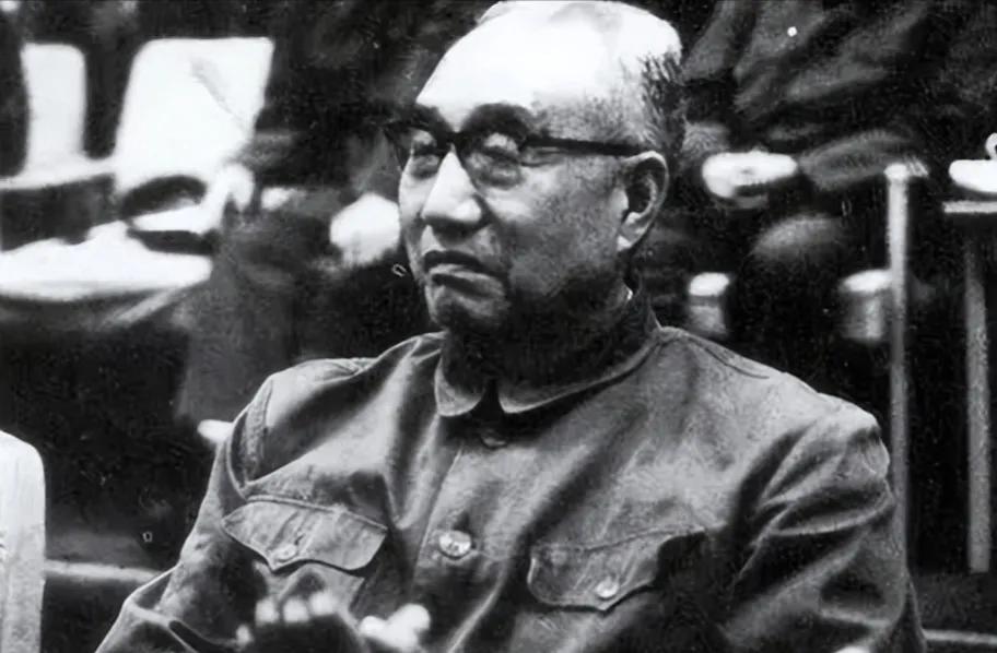 崇敬徐帅，更因为这一点！

1935年10月，红四方面军南下打赢绥崇丹懋战役后，