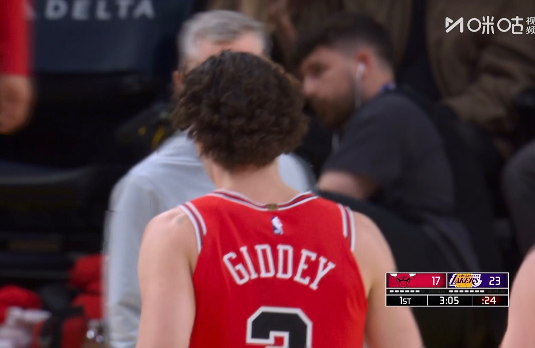 吉迪三分打停湖人，没事，一会继续攻就行了。 