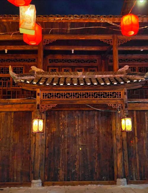 湖南娄底新化游，上梅古村好好玩！
新化上梅古村
美景和美食已推荐：
1、北宋的老