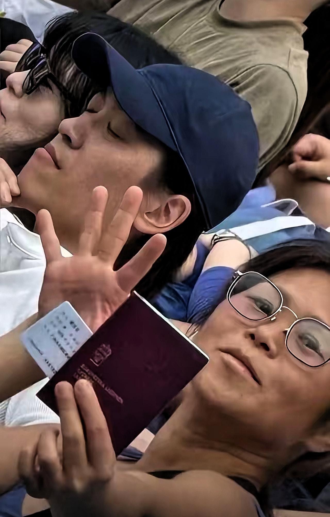 上海网球赛女子亮瑞典护照挑衅？护照真不是“特权通行证”！

上海网球大师赛那女子