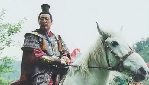 他让汉文帝在营门外等通报，却因“太守规矩”被饿死！周亚夫：最硬的骨头，往往最先断