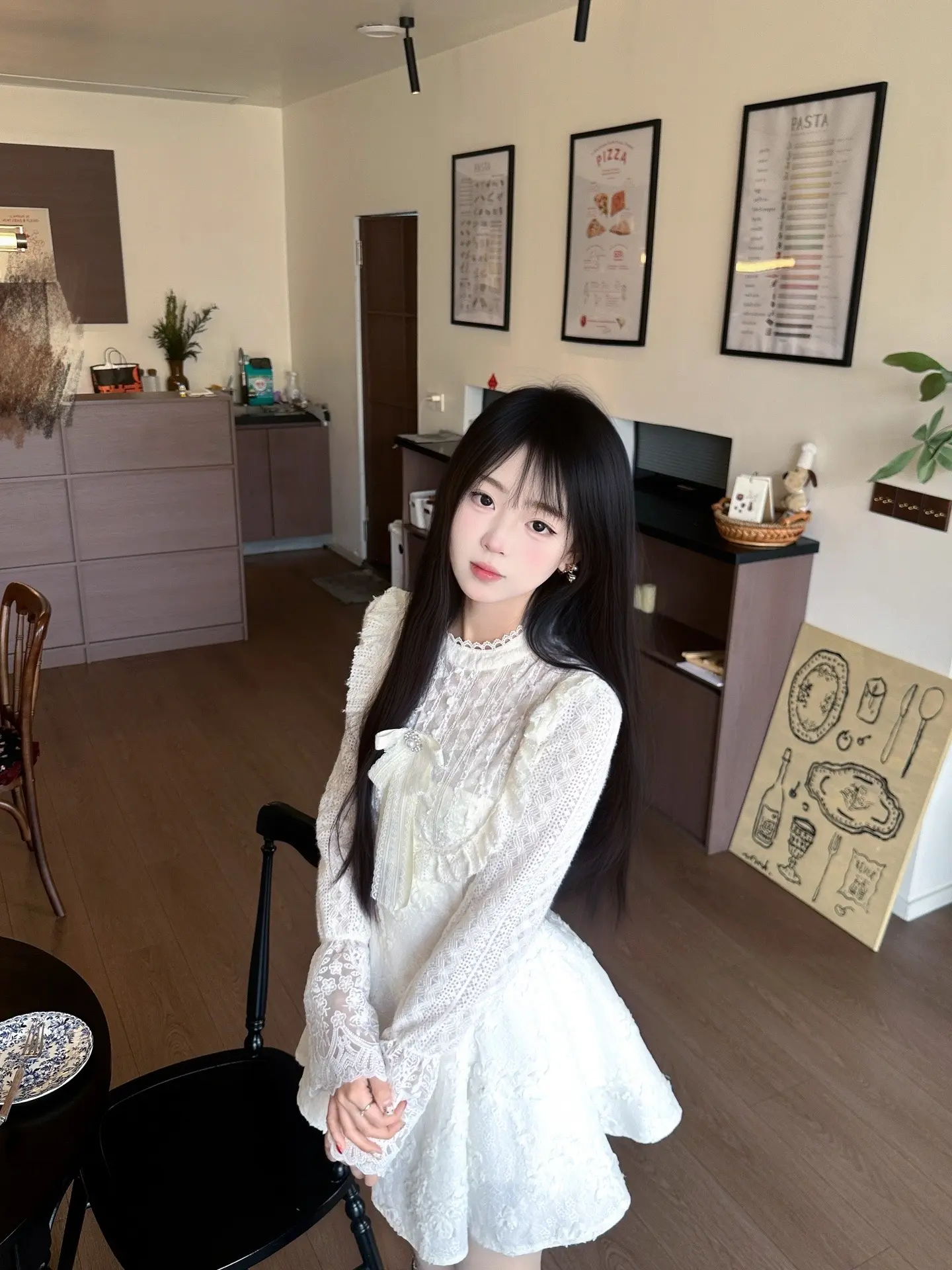 我们真正的断联是从一个没有彼此祝福的盛大节日开始的