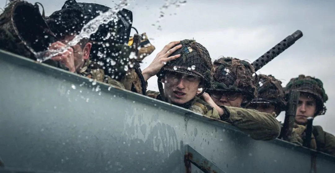 国外军迷历史重演1944年诺曼底登陆战役