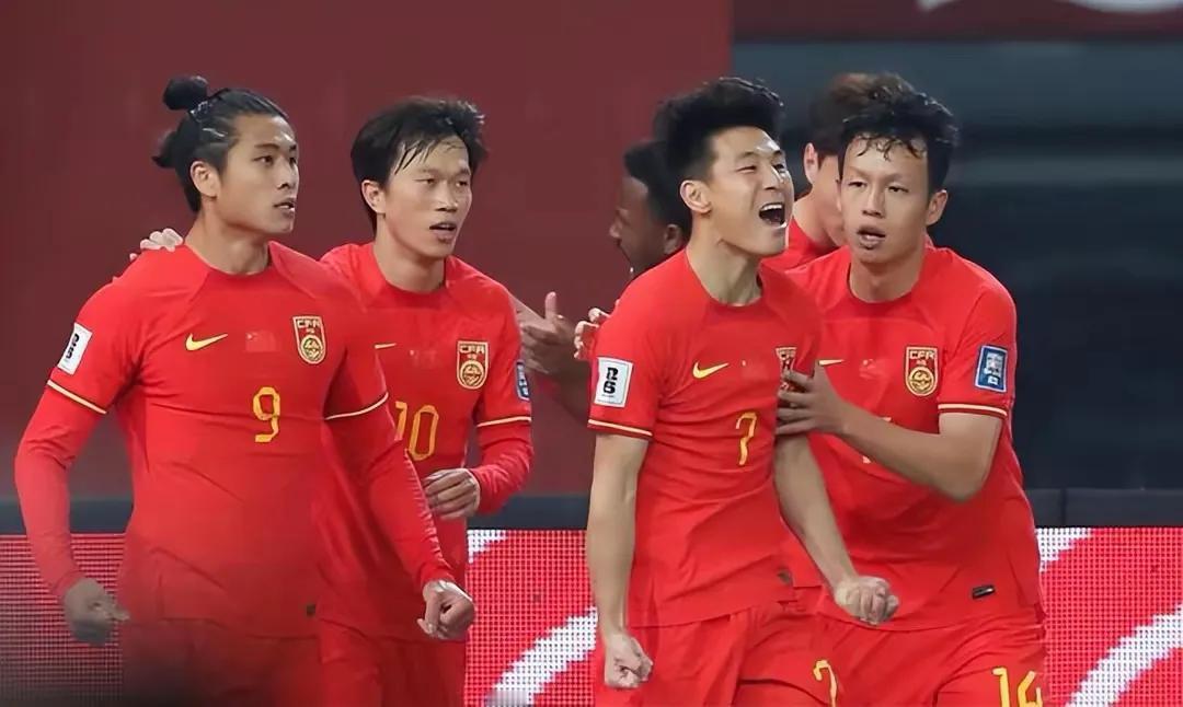 咱们伟大的国足有点倒霉啊！
中泰大战在即！
伤员一个接着一个！
高准翼突发阑尾炎