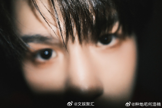 何浩楠热乎的新鲜的帅图、何浩楠小狗报备何浩楠热乎的新鲜的帅图来了，离开何浩楠还有