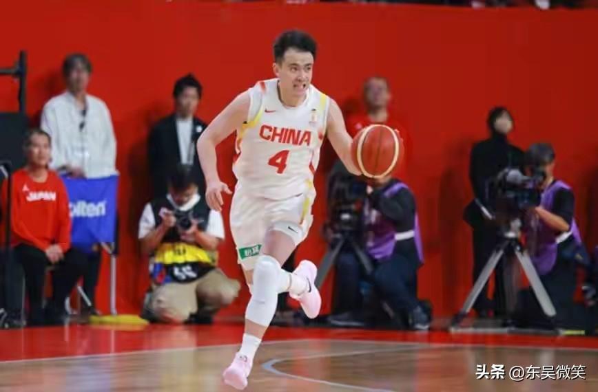 今天，中国男篮主教练郭士强在京宣布重要决定，任命赵继伟为中国男篮队长。
这是在今