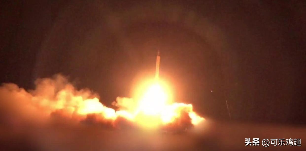 伊朗突然不按套路出牌，1200枚导弹打不出一个响？这才是真正杀招
伊朗近期的反击