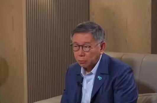 针对民众党台中市党部主委陈清龙昨称“民众党有可能征召柯文哲参选台中市长”。
柯文