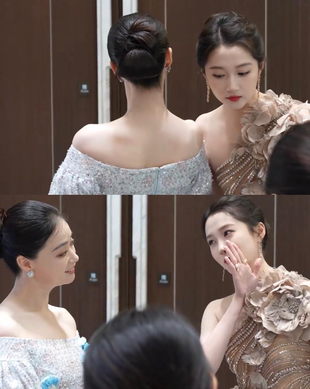 现在女明星间讲八卦都这么卷了？
笑死了，
蒋欣和关晓彤“婆媳俩”在后来你来我往扭