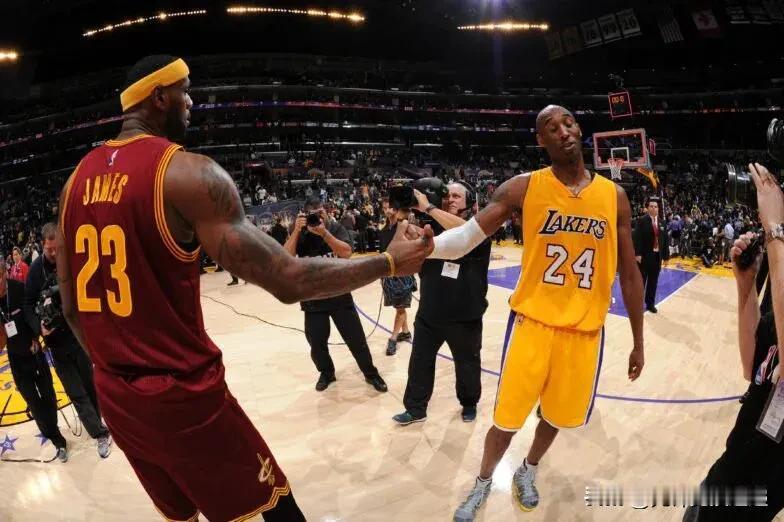 勒布朗：10次进入总决赛

28.4 分、10.2 篮板、7.8 助攻、1.7 