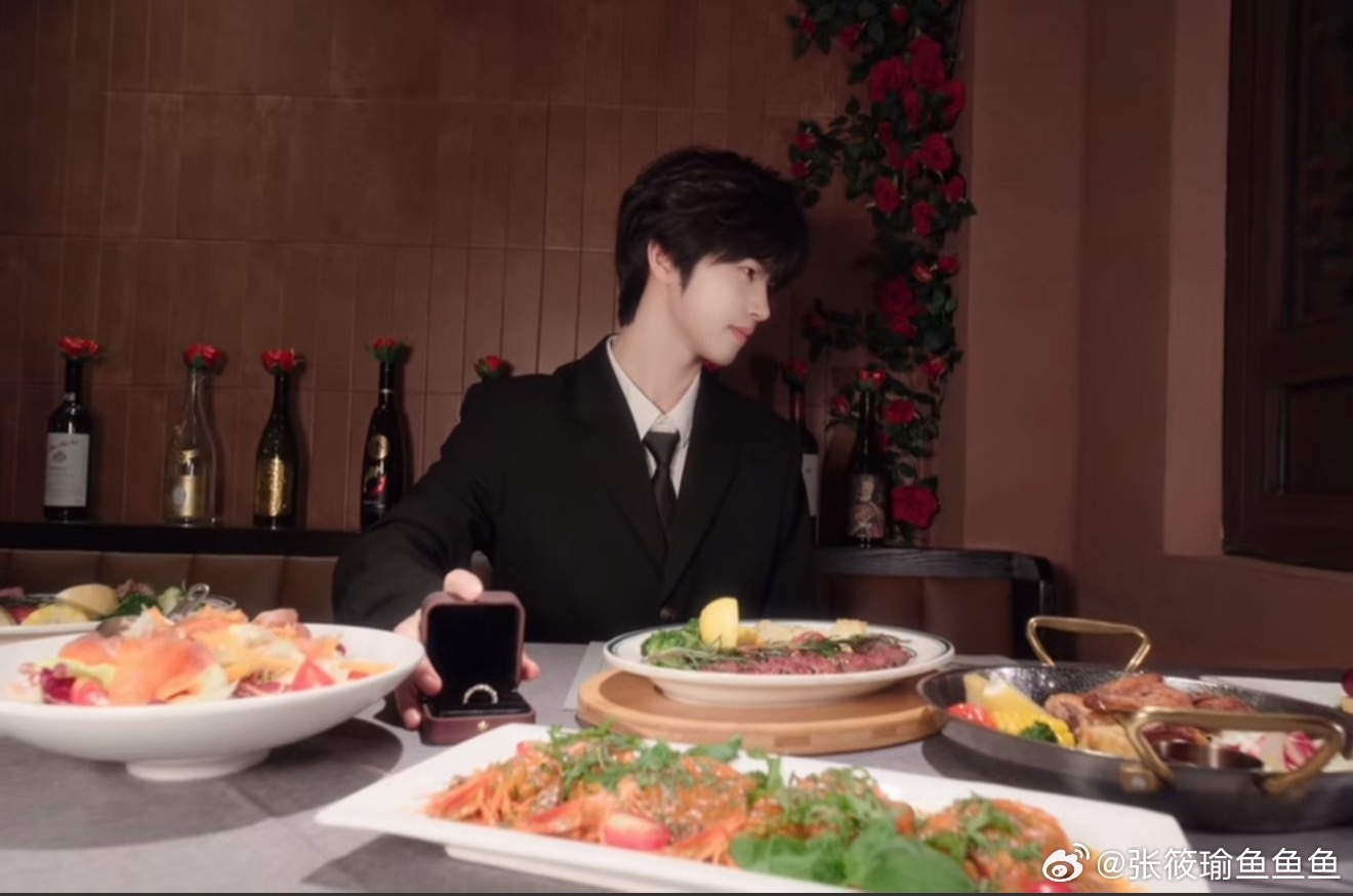 我不知道您们二位怎么了 是运营谈了还是你俩谈了