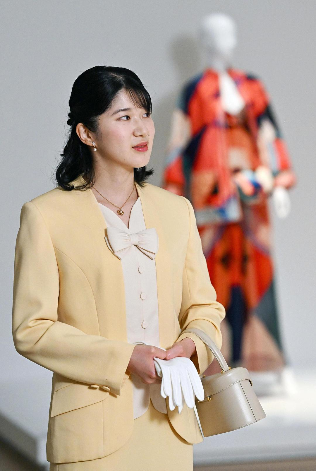 【日本通过《皇室典范》修正案拒绝女性天皇， “旧宫家”后代成员：不希望自己的儿子