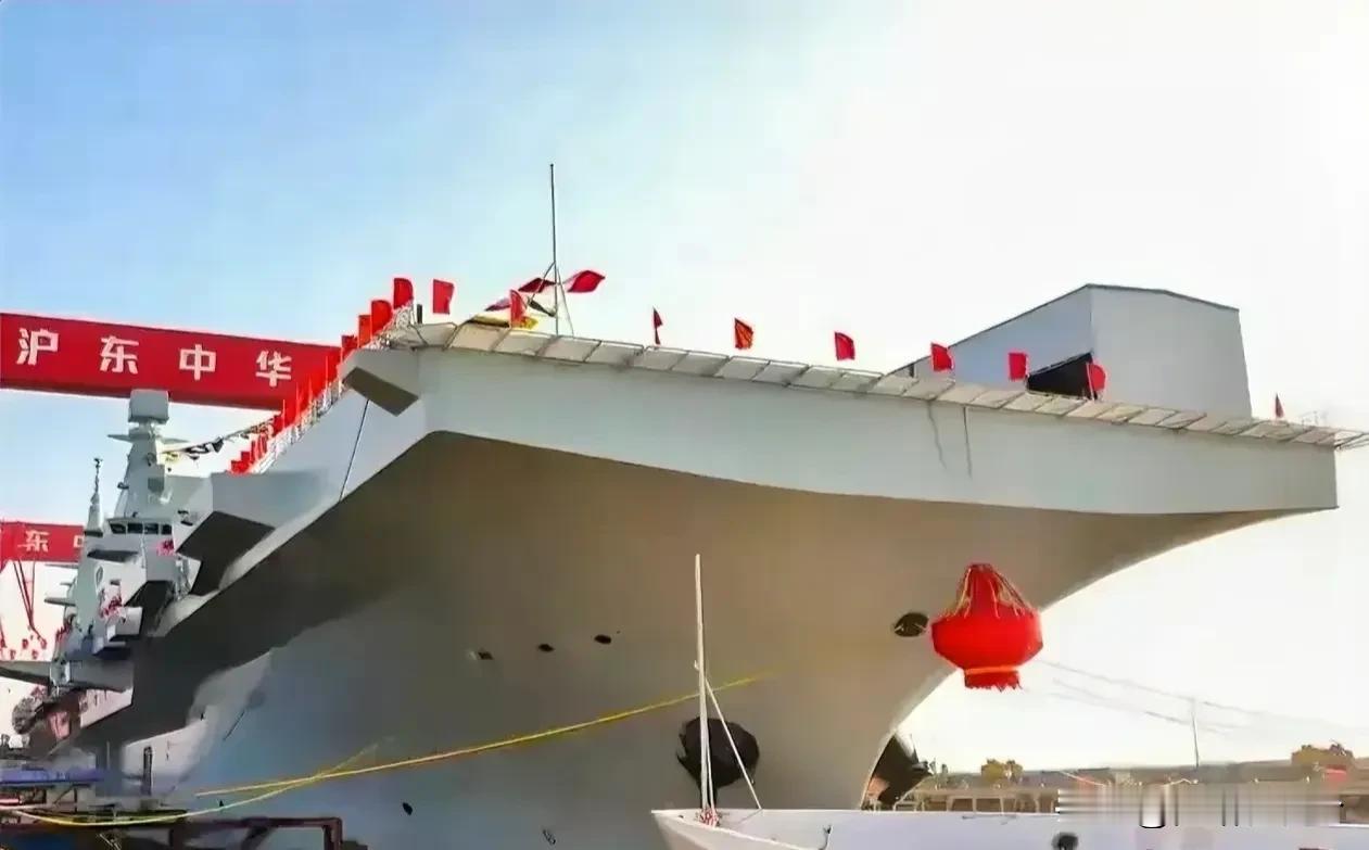 350万出川抗日的先辈们，您们在天之灵可以欣慰了，因为中国又有一艘以您们出生的巴