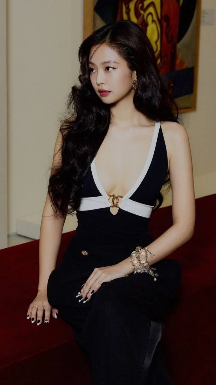 JENNIE 是6月Spotify流媒第一高的Kpop solo艺人 / Kpo
