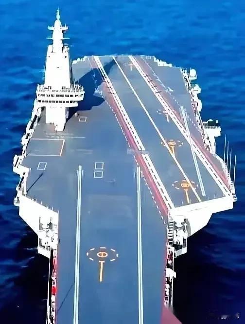 东方大国的三艘航母——辽宁舰、山东舰、福建舰，它们各自的建造历程及在航母发展中的