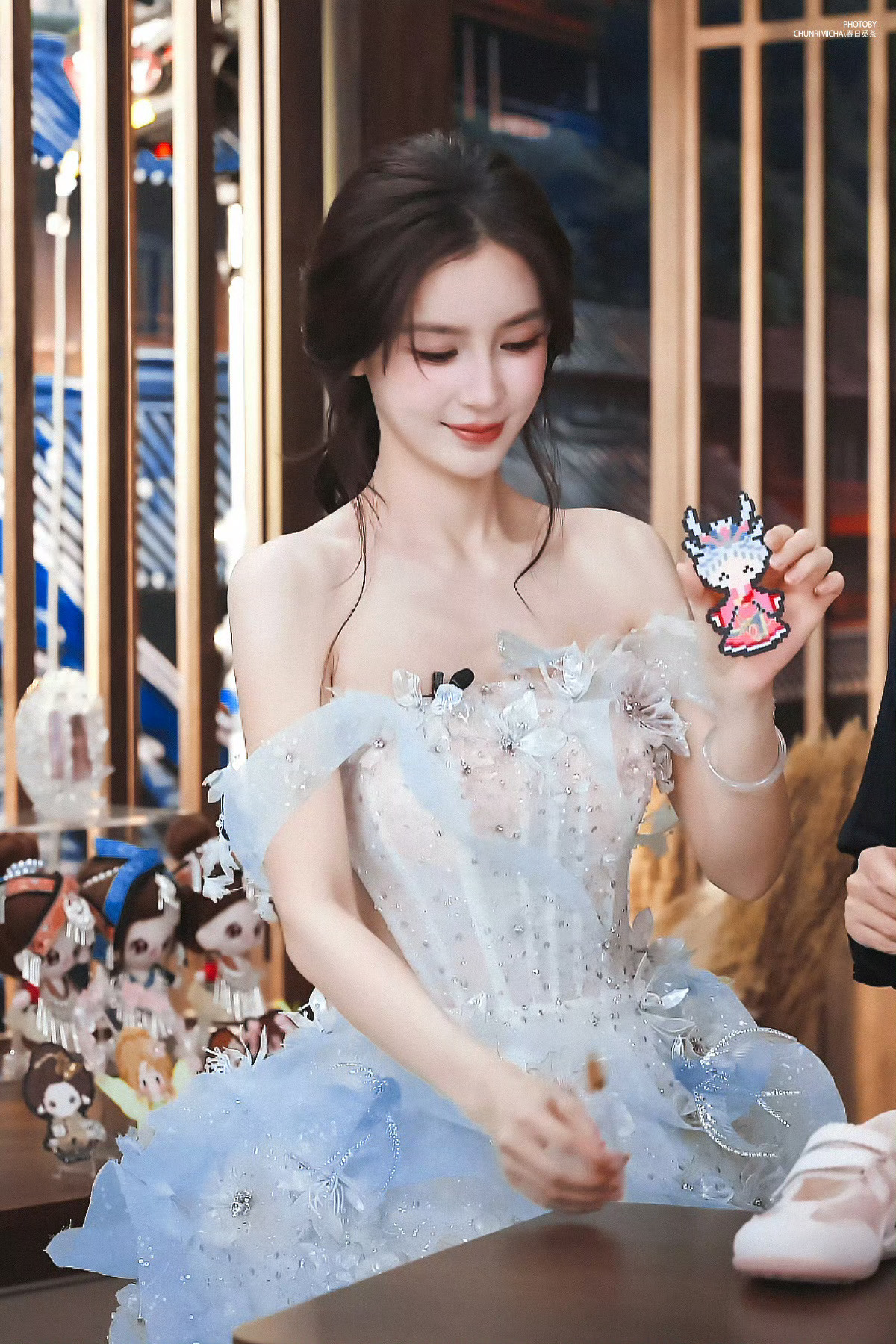 angelababy angelababy “你是我最珍贵的人生限定.” "𝒴