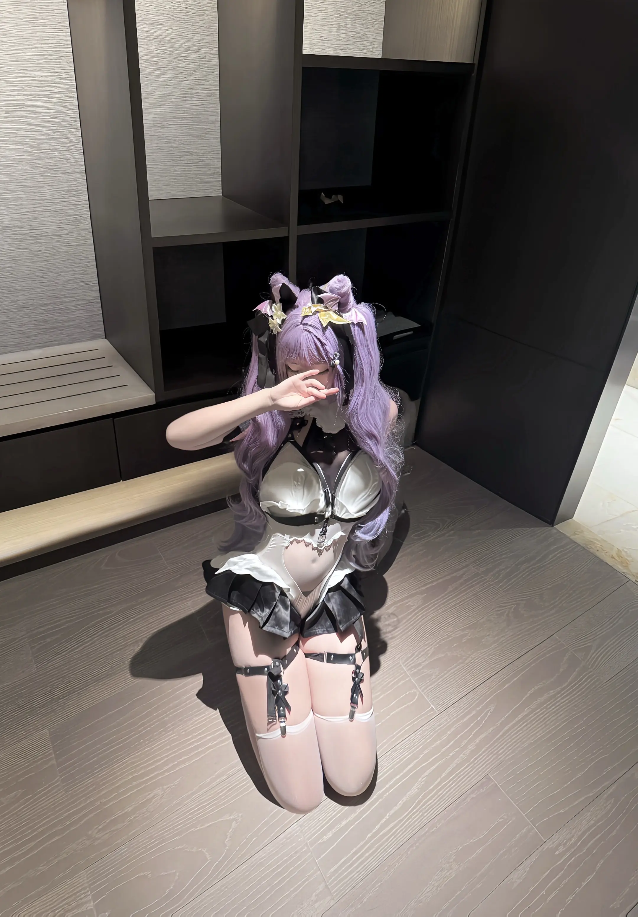 😈