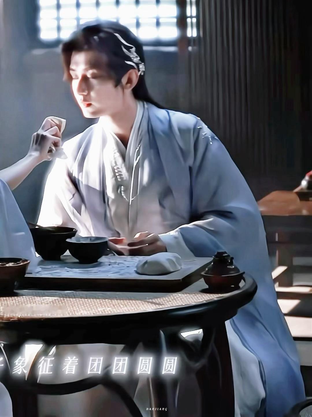 擦擦贵儿小脸～🥰 