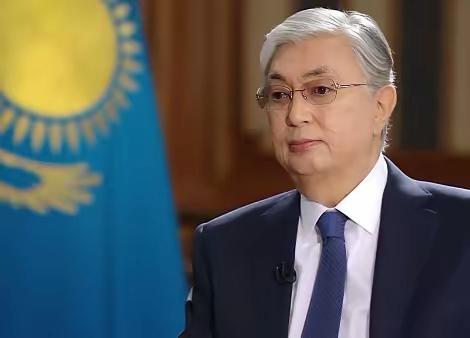 中亚小国哈萨克斯坦，短短两天之内连续上演三次外交大翻转，托卡耶夫这波操作，把日本