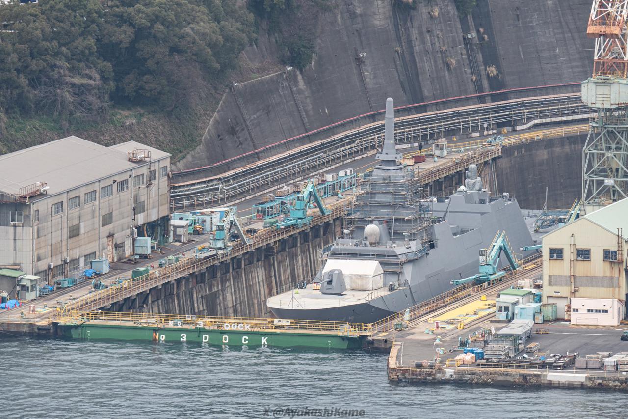 3月2日，三菱重工长崎造船所内“最上”级护卫舰FFM-9～12号舰状态，最后一艘