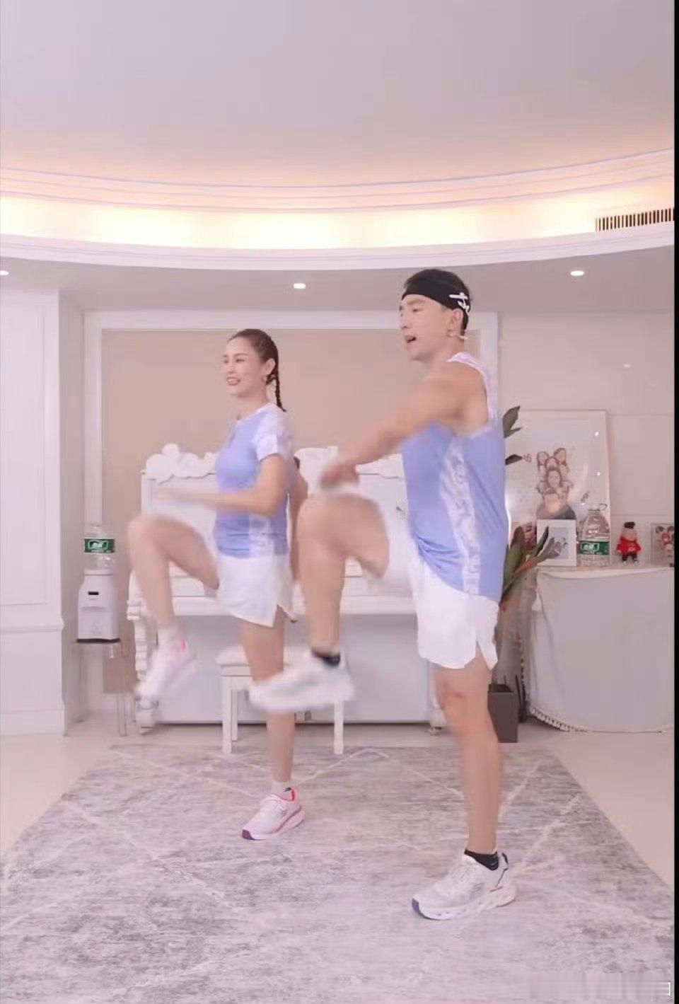 刘畊宏要让所有人身材曼妙 谁的青春没有本草纲目毽子操！刘畊宏把经典操跳到NBA中