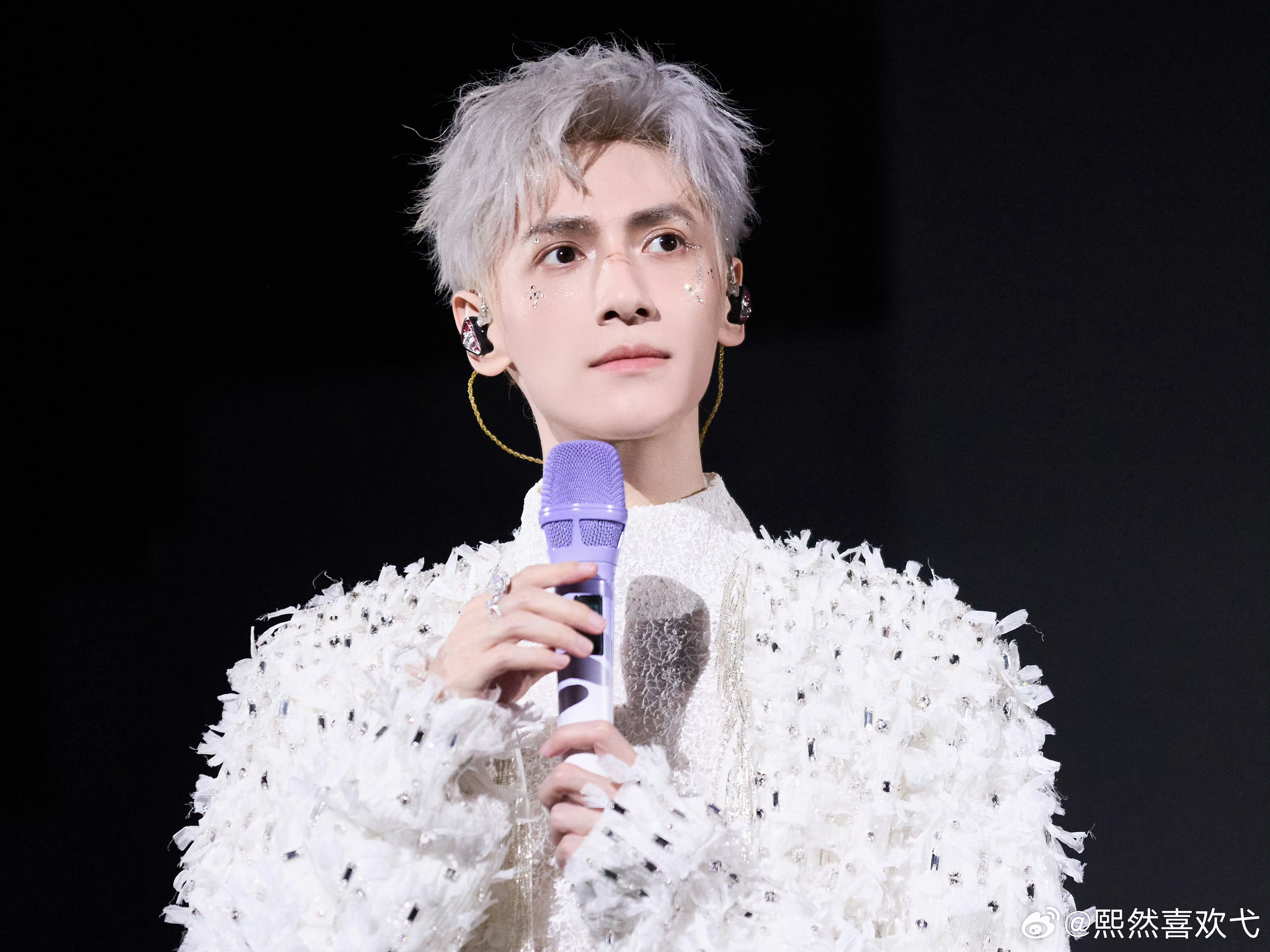 罗云熙 罗云熙熙界无限剧场巡回演唱会 罗云熙心跳源计划 罗云熙周小山你是盈盈天上