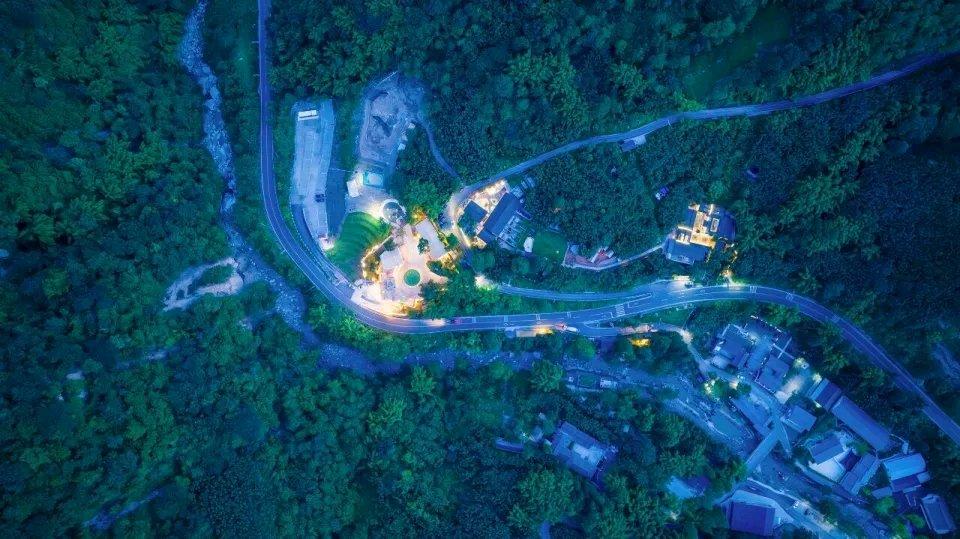 国庆假期，峨眉山市绥山镇荷叶村乡村旅游太火爆了，累计接待游客约4万人次。走进星河