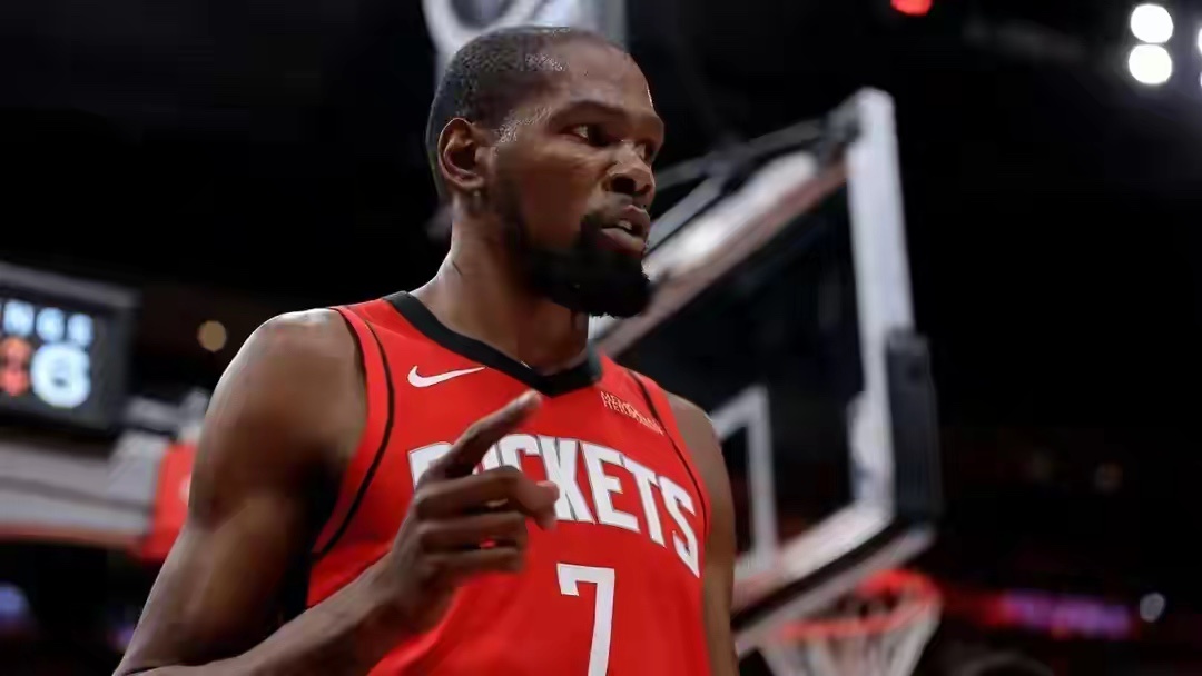 NBA常规赛，火箭客场119-109击败灰熊，终结连败颓势，战绩升至44胜29负