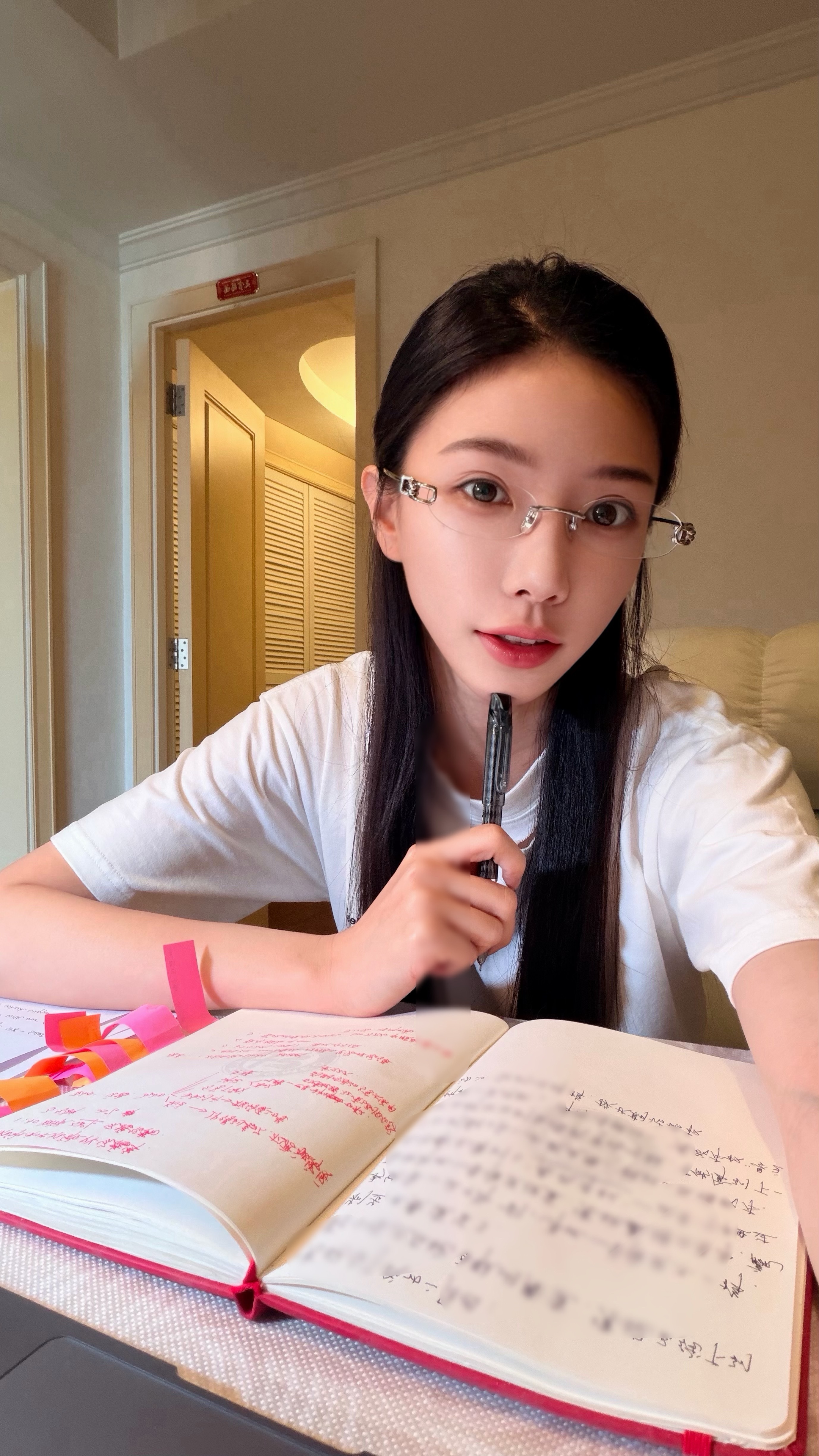 放假最后一天，支线任务：学习！我的小书房实在是被我收拾的太舒服啦！ 