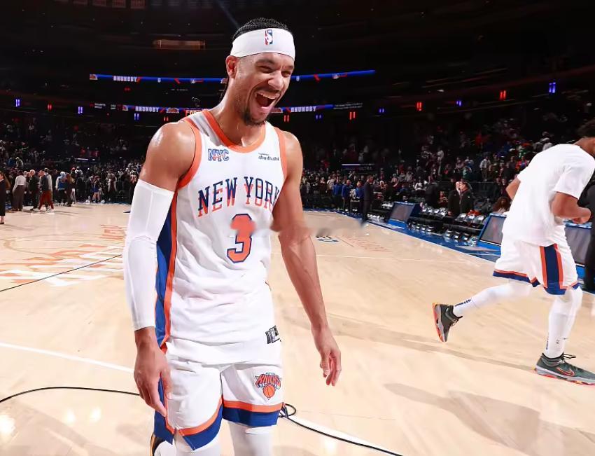 NBA季后赛首轮G6，老鹰主场对阵尼克斯，目前尼克斯大比分3-2领先，双方伤病情