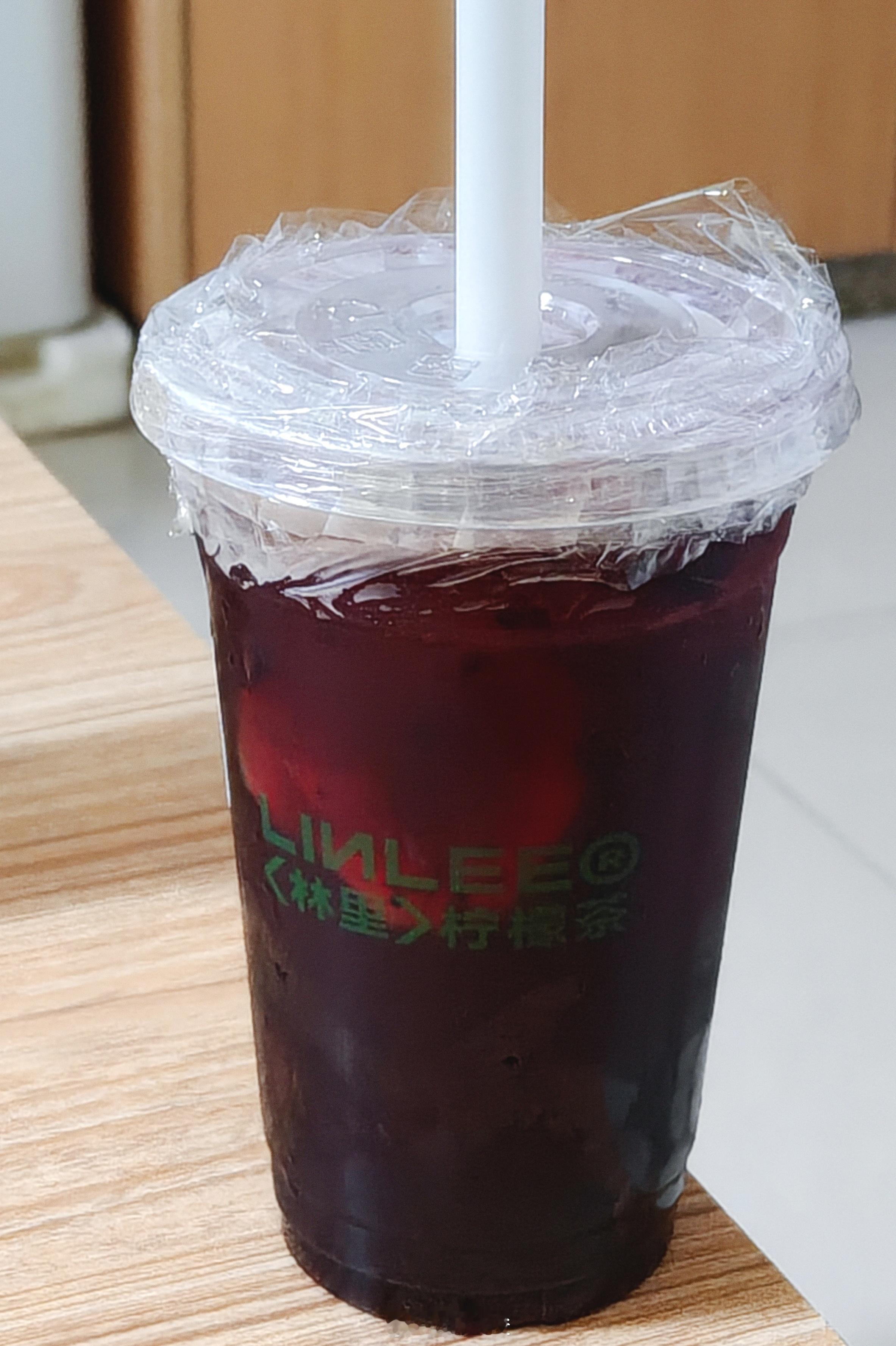 桑葚柠檬茶是真的好喝，推荐标准七分甜+波波小料，桑葚的果肉科技感和柠檬混搭的酸甜