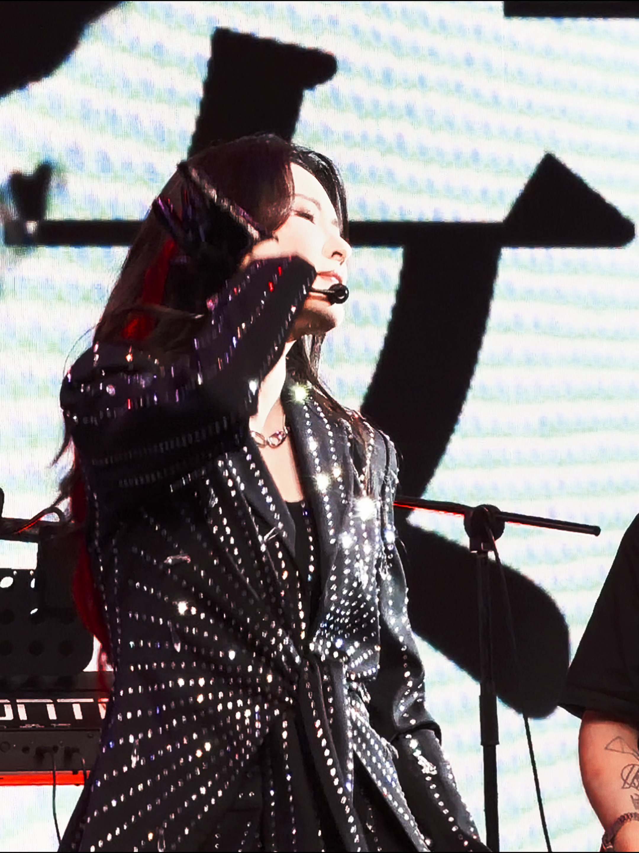 意思是桂霞、 