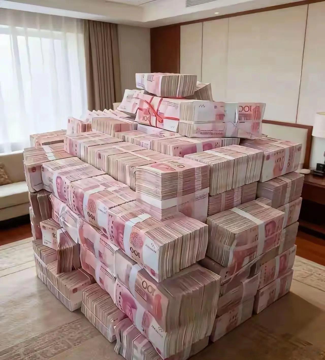 你达标了吗？20岁时，能有5万存款，就很知足！25岁时，有10万存款，就很开心！